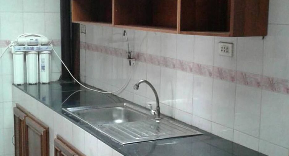 For rent 2 bedrooms townhouse in Min Buri, Bangkok