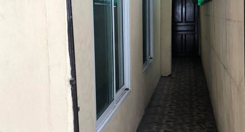 For rent 2 bedrooms townhouse in Min Buri, Bangkok