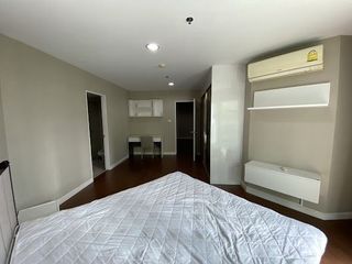 出租 5 卧室 公寓 在 Huai Khwang, 曼谷
