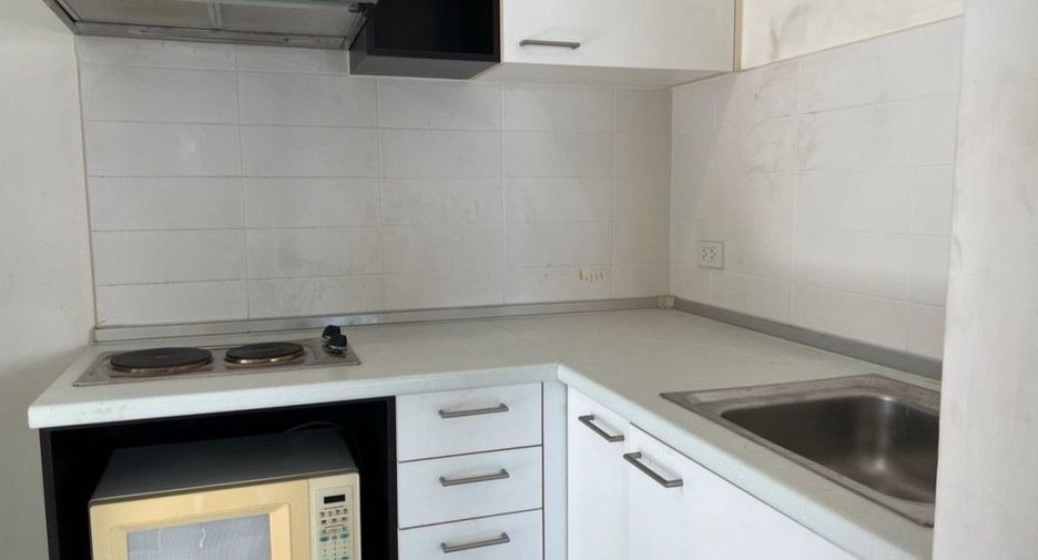 For rent 1 bed condo in Thon Buri, Bangkok