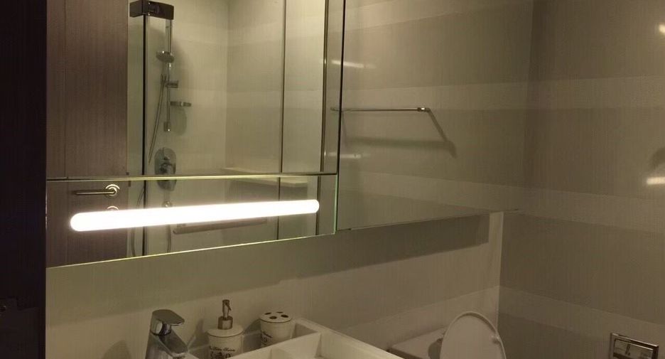 For rent 1 bed condo in Khlong Toei, Bangkok