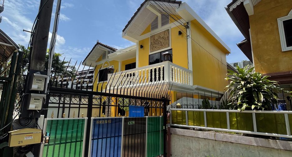 For rent 4 bedrooms villa in Bang Lamung, Chonburi
