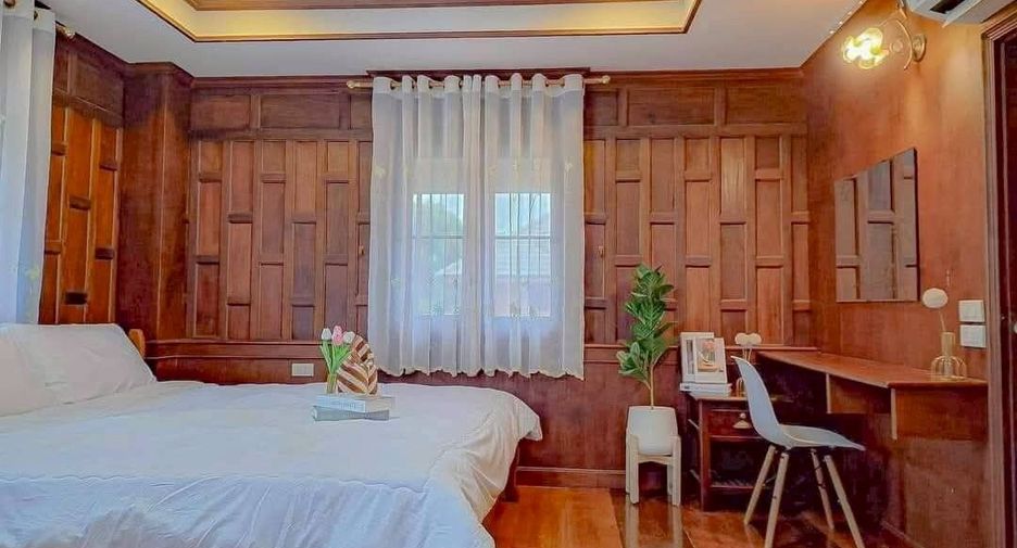 For rent 4 bedrooms villa in Huay Yai, Pattaya