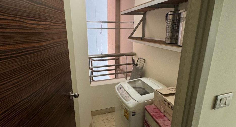 For rent 2 bedrooms condo in Bang Kho Laem, Bangkok