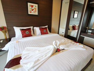 For sale 70 bedrooms hotel in Bang Lamung, Chonburi