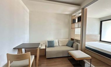 Condo en alquiler de 1 habitaciones en Yan Nawa, Bangkok