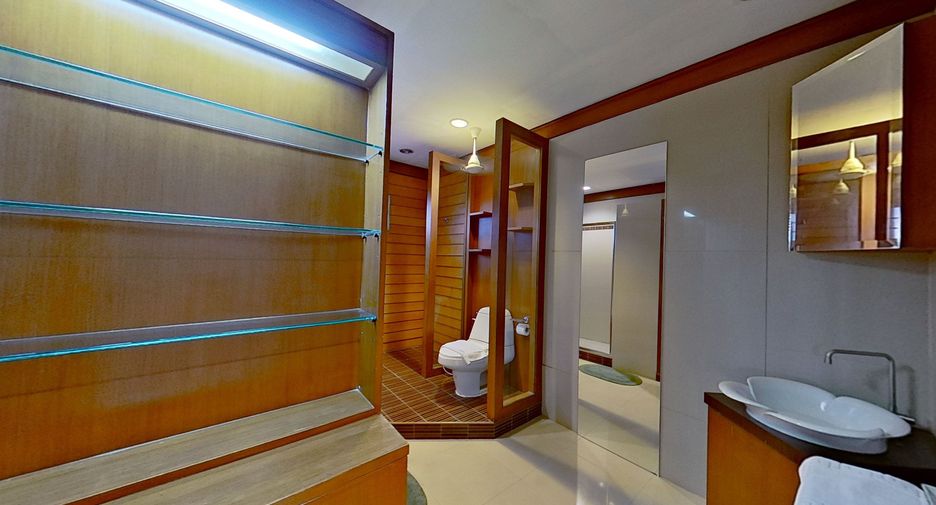 For rent 4 bedrooms condo in Bang Lamung, Chonburi