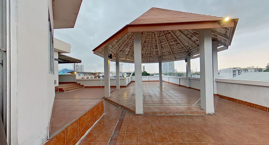 For rent 4 bedrooms condo in Bang Lamung, Chonburi