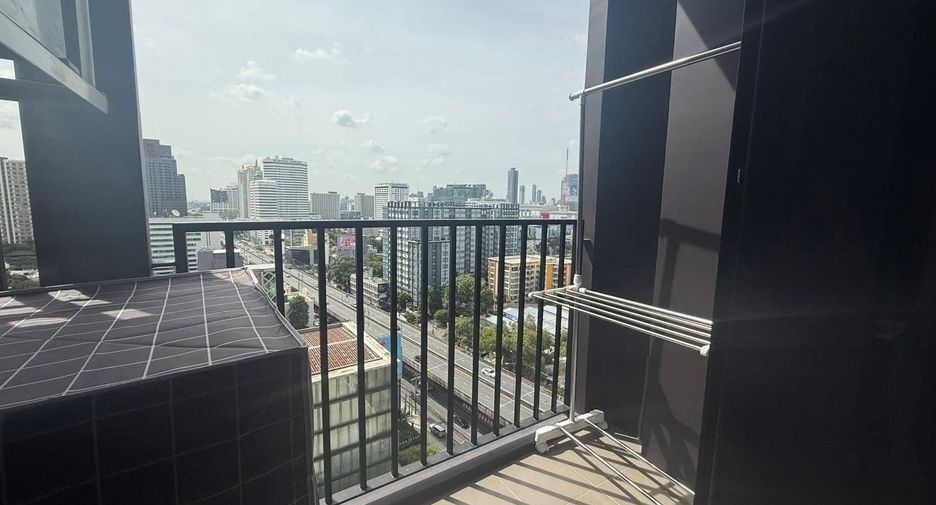 Wohnung zur Miete mit 1 Zimmer in Huai Khwang, Bangkok