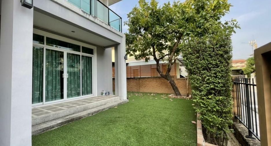 For rent 3 bedrooms house in Suan Luang, Bangkok
