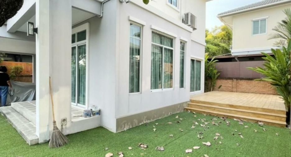 For rent 3 bedrooms house in Suan Luang, Bangkok