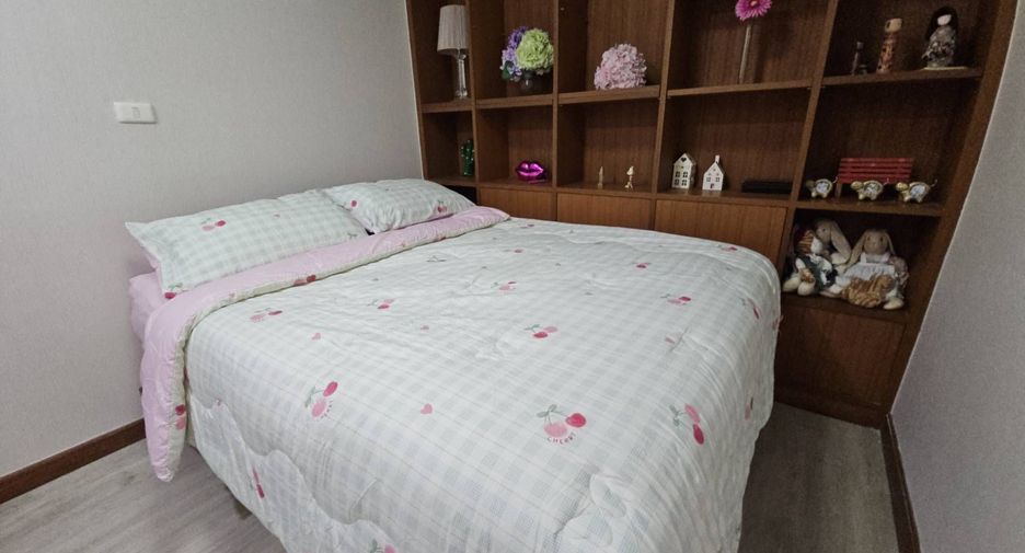 For rent 2 bedrooms condo in Yan Nawa, Bangkok