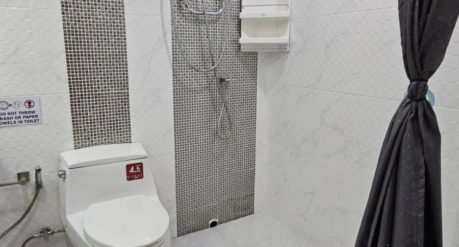 For rent 2 bedrooms condo in Yan Nawa, Bangkok