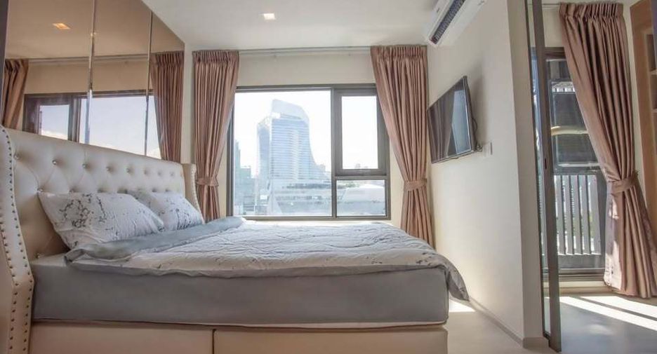 For rent 1 bed condo in Pathum Wan, Bangkok