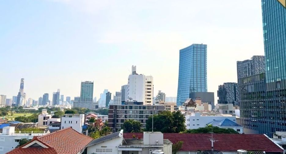 For sale 2 bedrooms condo in Phaya Thai, Bangkok