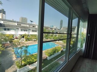 出售 3 卧室 联排别墅 在 Watthana, 曼谷