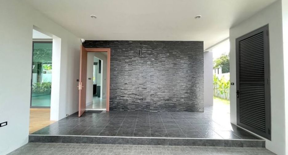 Villa en alquiler de 3 habitaciones en Bang Lamung, Chonburi