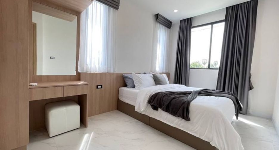 Villa en alquiler de 3 habitaciones en Bang Lamung, Chonburi