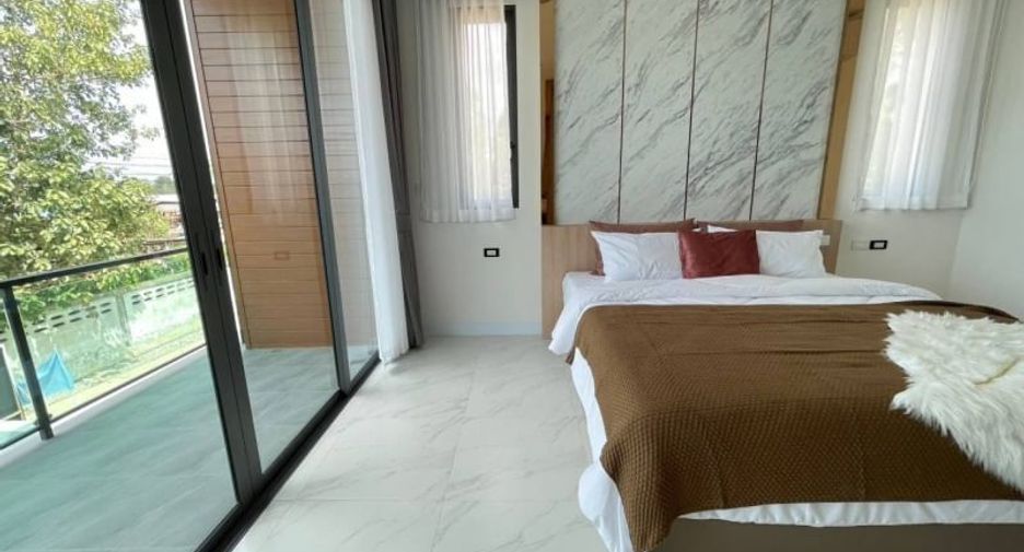 Villa en alquiler de 3 habitaciones en Bang Lamung, Chonburi