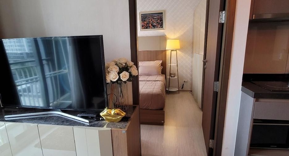 For rent 1 bed condo in Huai Khwang, Bangkok