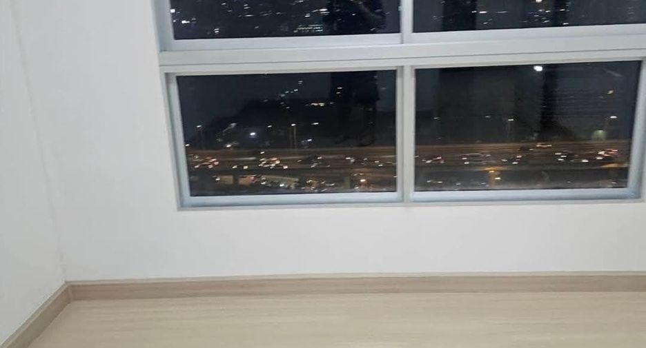 For sale 1 bed condo in Huai Khwang, Bangkok