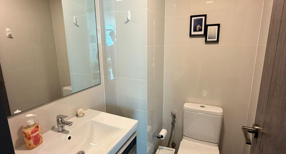 For sale 2 bedrooms condo in Khlong Toei, Bangkok
