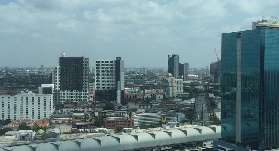 For rent 1 bed condo in Watthana, Bangkok