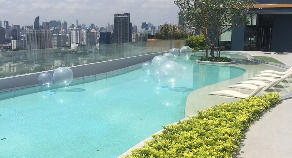 For rent 1 bed condo in Watthana, Bangkok