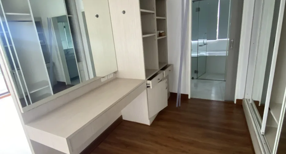 For sale and for rent 3 bedrooms condo in Watthana, Bangkok