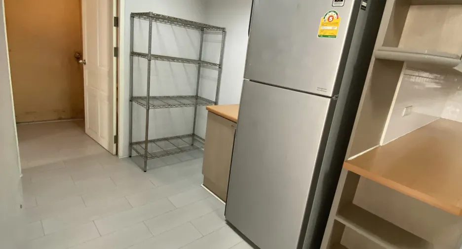 For sale and for rent 3 bedrooms condo in Watthana, Bangkok