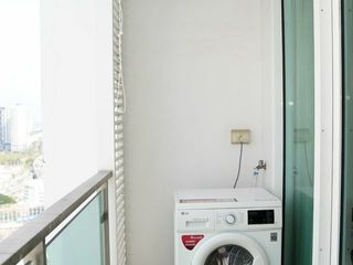 For rent 1 bed condo in Huai Khwang, Bangkok