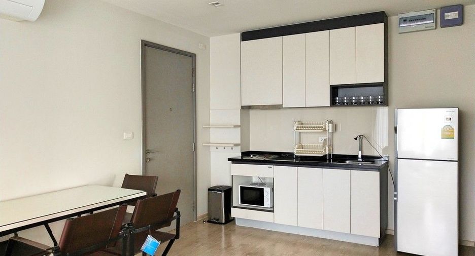 For rent 2 bedrooms condo in Bang Lamung, Chonburi