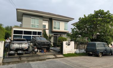 Casa en alquiler de 4 habitaciones en Mueang Samut Prakan, Samut Prakan
