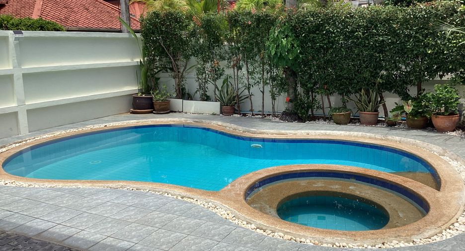 For sale 4 bedrooms villa in Kathu, Phuket