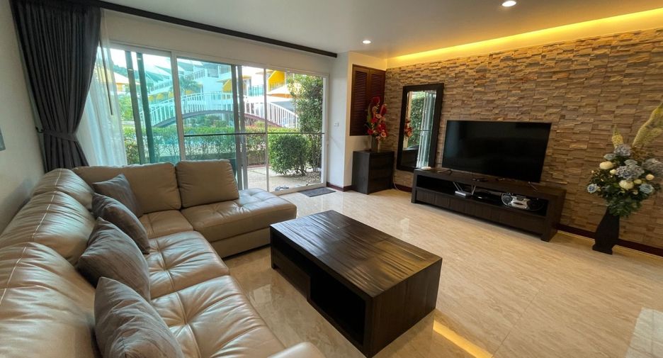 À louer 3 chambres maison de ville à Kathu, Phuket