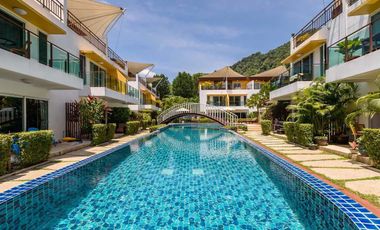 À louer 3 chambres maison de ville à Kathu, Phuket