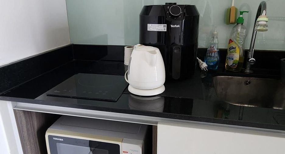 Condo en alquiler de 1 habitaciones en Huai Khwang, Bangkok