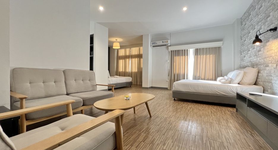 Hotel en venta de 76 habitaciones en Si Racha, Chonburi