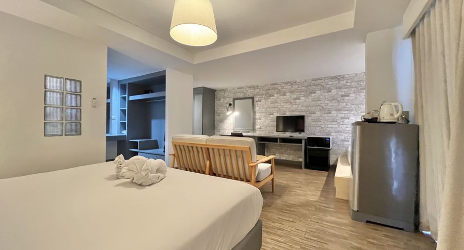 Hotel en venta de 76 habitaciones en Si Racha, Chonburi