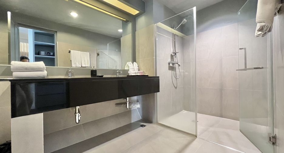 Hotel en venta de 76 habitaciones en Si Racha, Chonburi