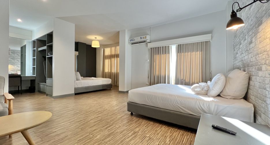 Hotel en venta de 76 habitaciones en Si Racha, Chonburi