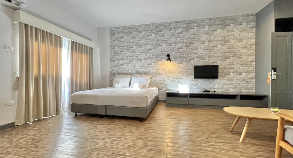 Hotel en venta de 76 habitaciones en Si Racha, Chonburi