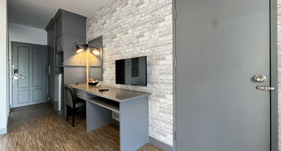 Hotel en venta de 76 habitaciones en Si Racha, Chonburi