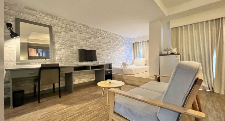 Hotel en venta de 76 habitaciones en Si Racha, Chonburi