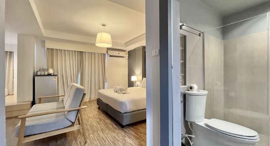 Hotel en venta de 76 habitaciones en Si Racha, Chonburi