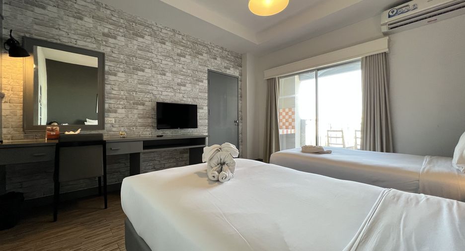Hotel en venta de 76 habitaciones en Si Racha, Chonburi