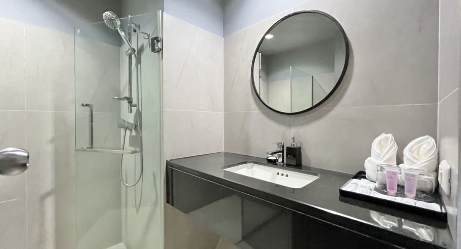 Hotel en venta de 76 habitaciones en Si Racha, Chonburi