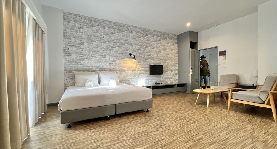 Hotel en venta de 76 habitaciones en Si Racha, Chonburi
