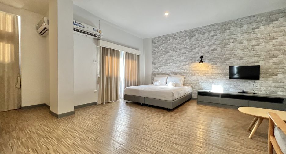 Hotel en venta de 76 habitaciones en Si Racha, Chonburi