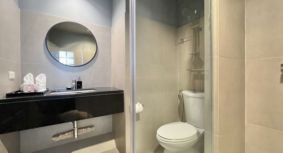 Hotel en venta de 76 habitaciones en Si Racha, Chonburi